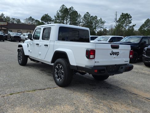 New 2026 Jeep Gladiator Sport image 6