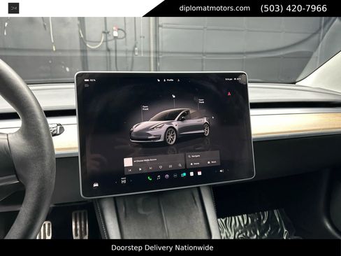 Used 2023 Tesla Model 3 Standard Range image 28