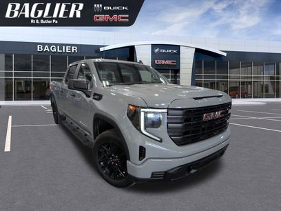 Used 2025 GMC Sierra 1500 Pro w/ Graphite Edition