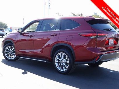 Used 2022 Toyota Highlander Limited
