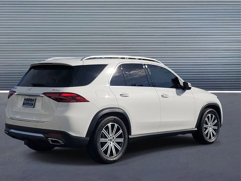 Used 2024 Mercedes-Benz GLE 450 4MATIC image 3