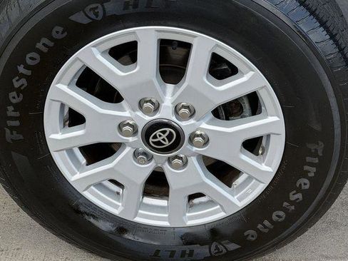 Certified 2024 Toyota Tacoma SR AWD/4WD image 8