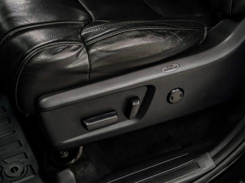 Used 2017 Toyota Tundra Limited image 31