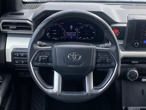 Used 2024 Toyota Tacoma TRD Off-Road image 11