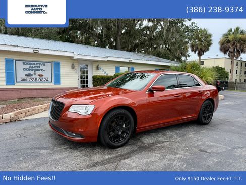 Used 2021 Chrysler 300 Touring w/ Driver Convenience Group RWD image 1