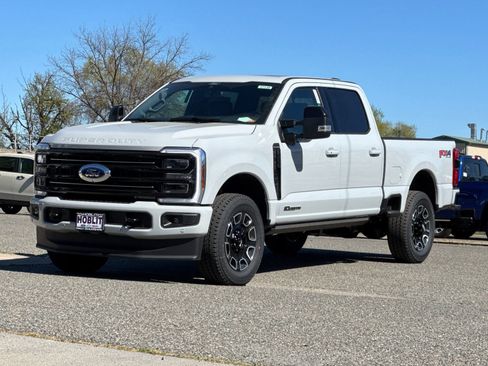 New 2026 Ford F350 Platinum w/ FX4 Off-Road Package image 7