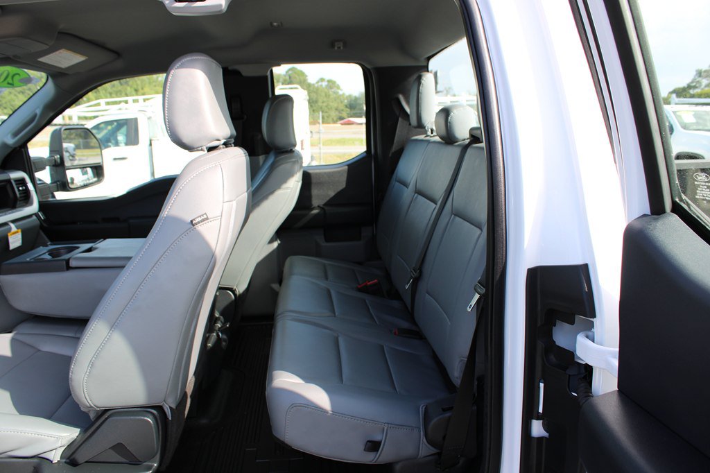 Used 2024 Ford F250 XL w/ XL Chrome Package RWD image 17