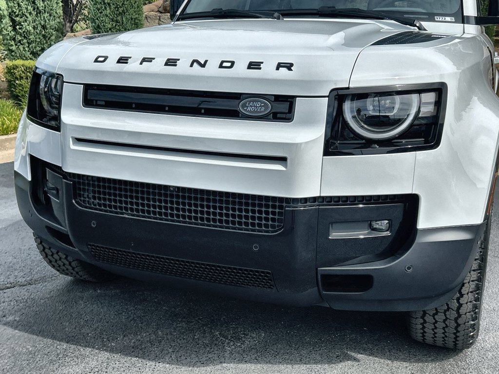 Used 2026 Land Rover Defender 110 S AWD/4WD image 9