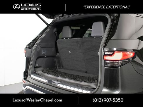 Used 2026 Lexus TX 500h AWD w/ Technology Package image 17