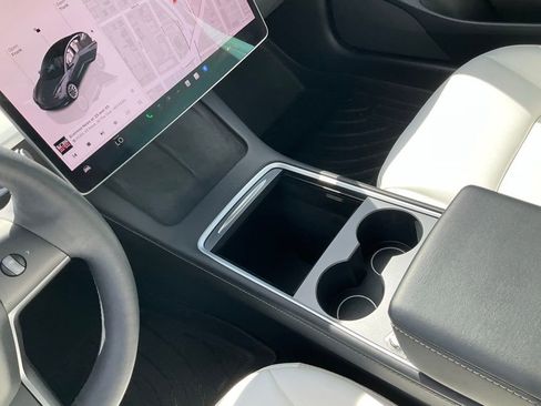 Used 2022 Tesla Model 3 Long Range image 46