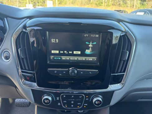 Used 2018 Chevrolet Traverse LT image 23