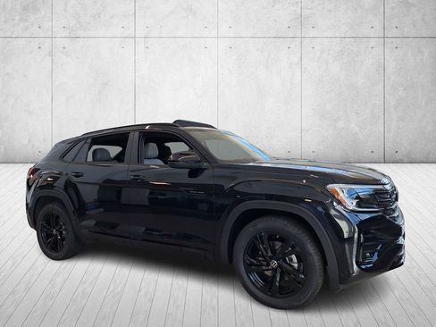 New 2026 Volkswagen Atlas Cross Sport SEL R-Line image 3