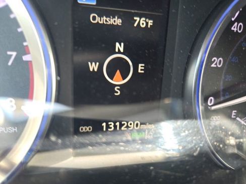 Used 2017 Toyota Highlander XLE image 9