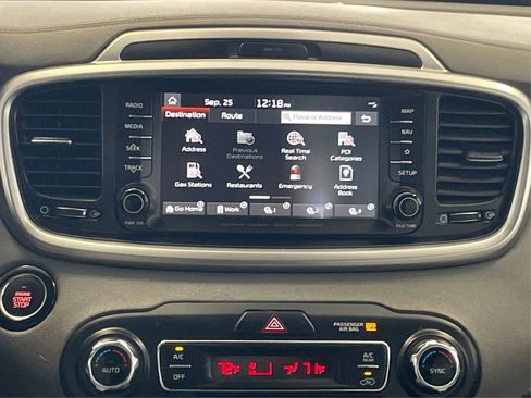 Used 2020 Kia Sorento SX image 32