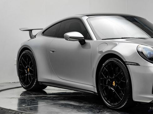 Used 2024 Porsche 911 Carrera GTS RWD image 28