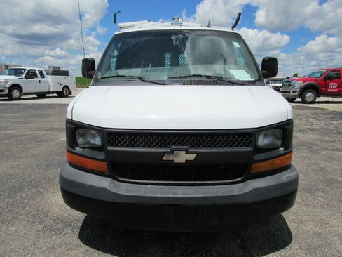 Used 2015 Chevrolet Express 2500 RWD image 8