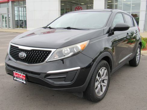 Used 2016 Kia Sportage LX AWD/4WD image 2