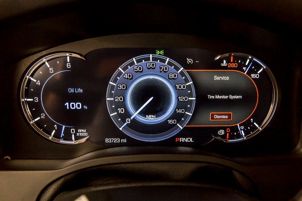 Used 2019 Cadillac Escalade Premium Luxury RWD image 18