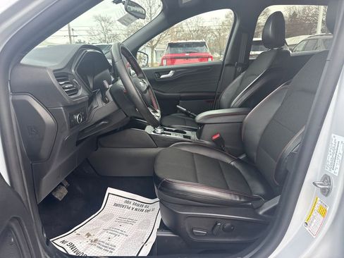 Used 2025 Ford Escape ST-Line Select w/ Tech Pack #1 image 23