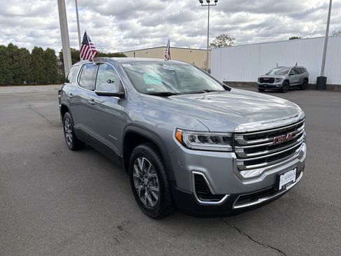 Certified 2023 GMC Acadia SLE image 3