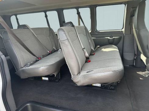 Used 2025 Chevrolet Express 3500 LT w/ LT Preferred Equipment Group RWD image 23
