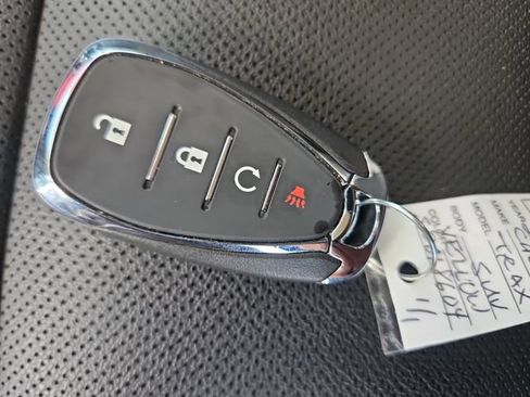 Used 2025 Chevrolet Trax ACTIV w/ Driver Confidence Package FWD image 28