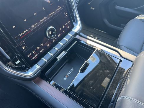 New 2026 GMC Yukon Denali w/ Sun & Power Step Package image 7