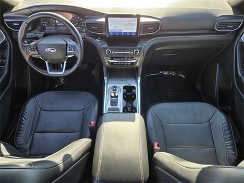 Used 2020 Ford Explorer Limited image 16
