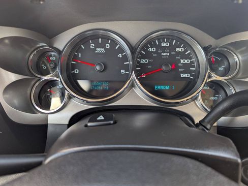 Used 2014 Chevrolet Silverado 3500 W/T AWD/4WD image 21