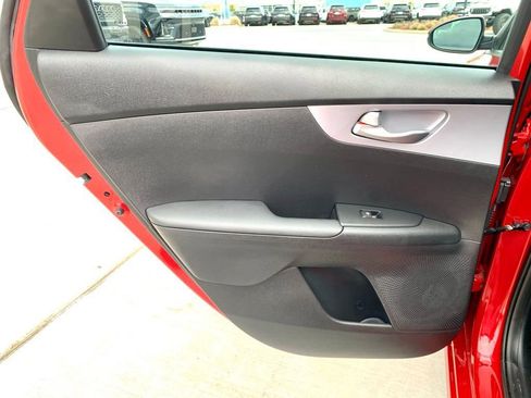 Used 2024 Kia Forte LXS w/ LXS Technology Package image 17