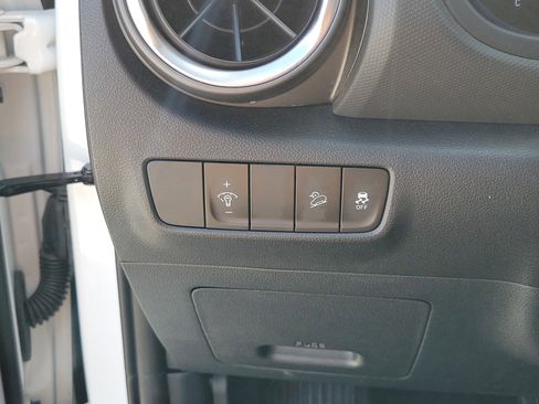 Used 2023 Hyundai Kona SEL AWD/4WD image 27