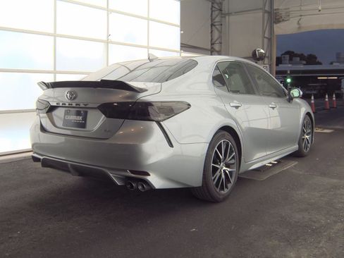 Used 2023 Toyota Camry SE w/ Convenience Package image 6