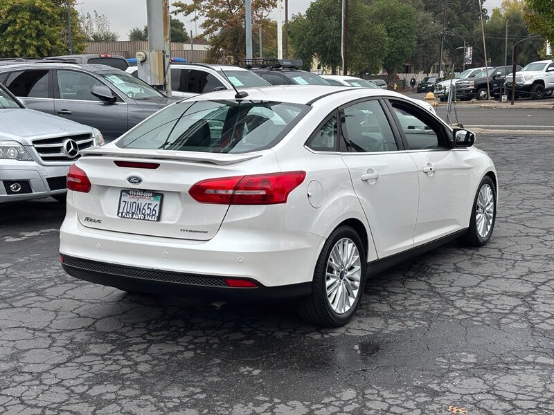 Used 2015 Ford Focus Titanium w/ Titanium Technology Package FWD image 3