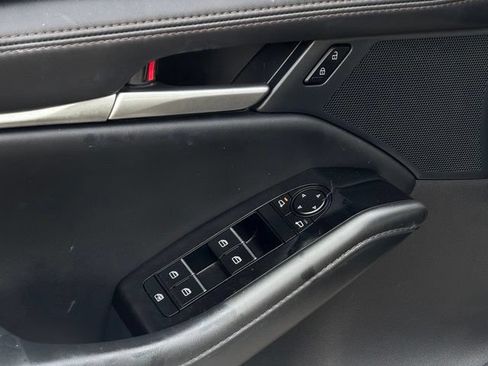 Used 2025 MAZDA MAZDA3 s FWD image 17