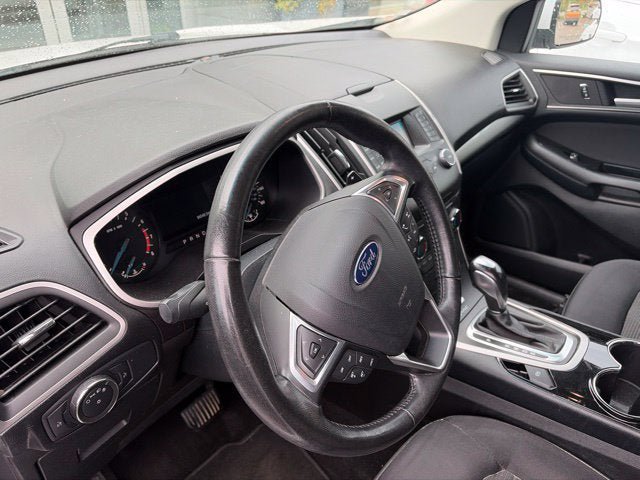 Used 2016 Ford Edge SEL AWD/4WD image 8