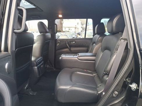 Used 2022 Nissan Armada SL w/ Midnight Edition Package image 10