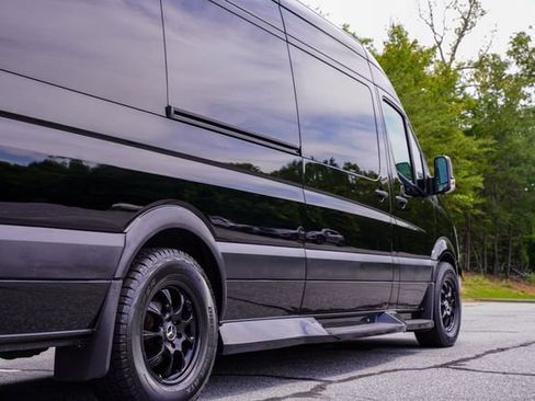 Used 2016 Mercedes-Benz Sprinter 2500 image 37