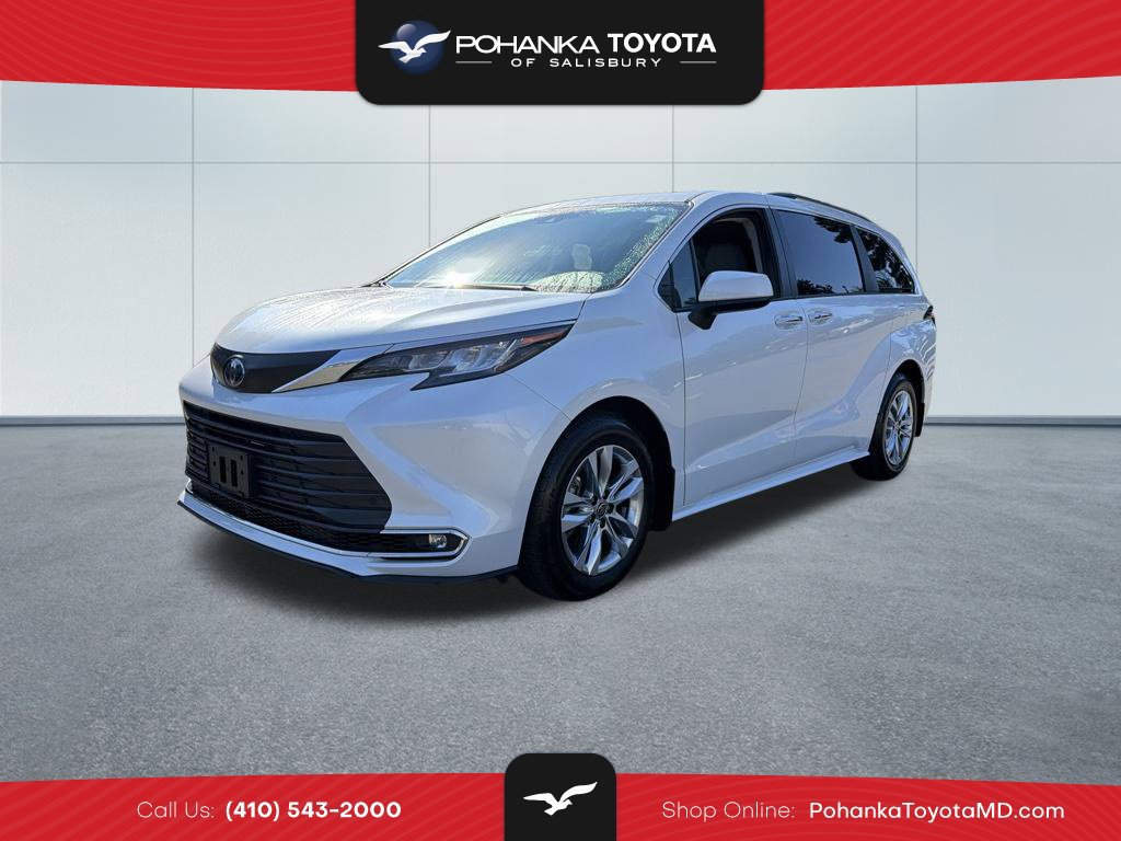 Used 2022 Toyota Sienna XLE w/ XLE Plus Package FWD image 1