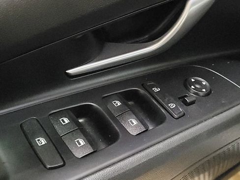 Used 2023 Hyundai Elantra Blue image 27