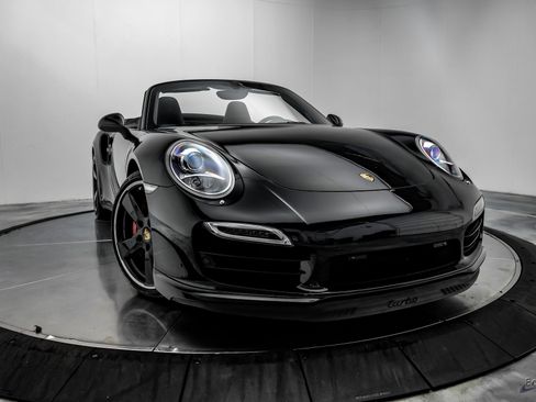 Used 2015 Porsche 911 Turbo image 30