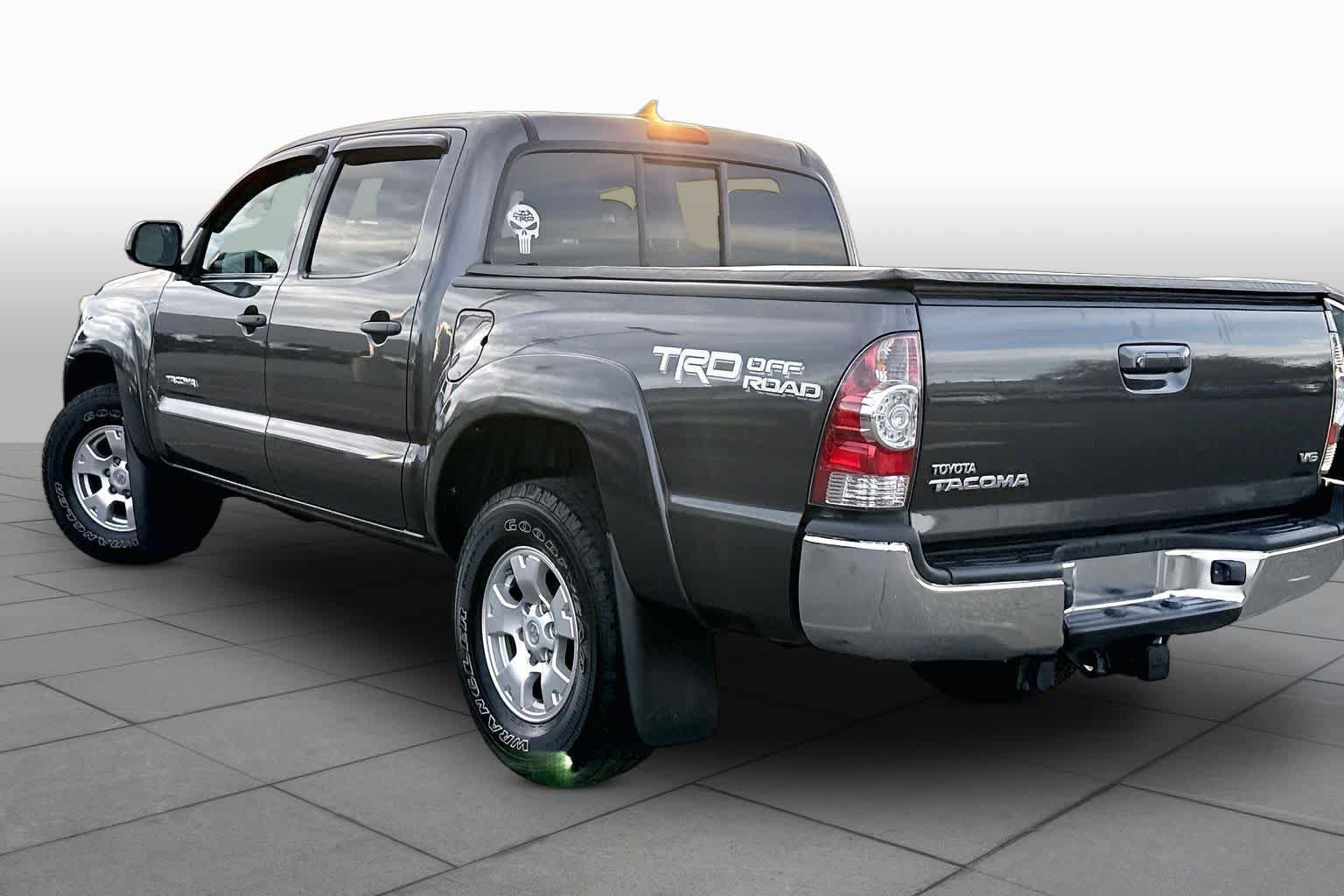 Used 2015 Toyota Tacoma 4x4 Double Cab w/ TRD Off-Road Package image 12