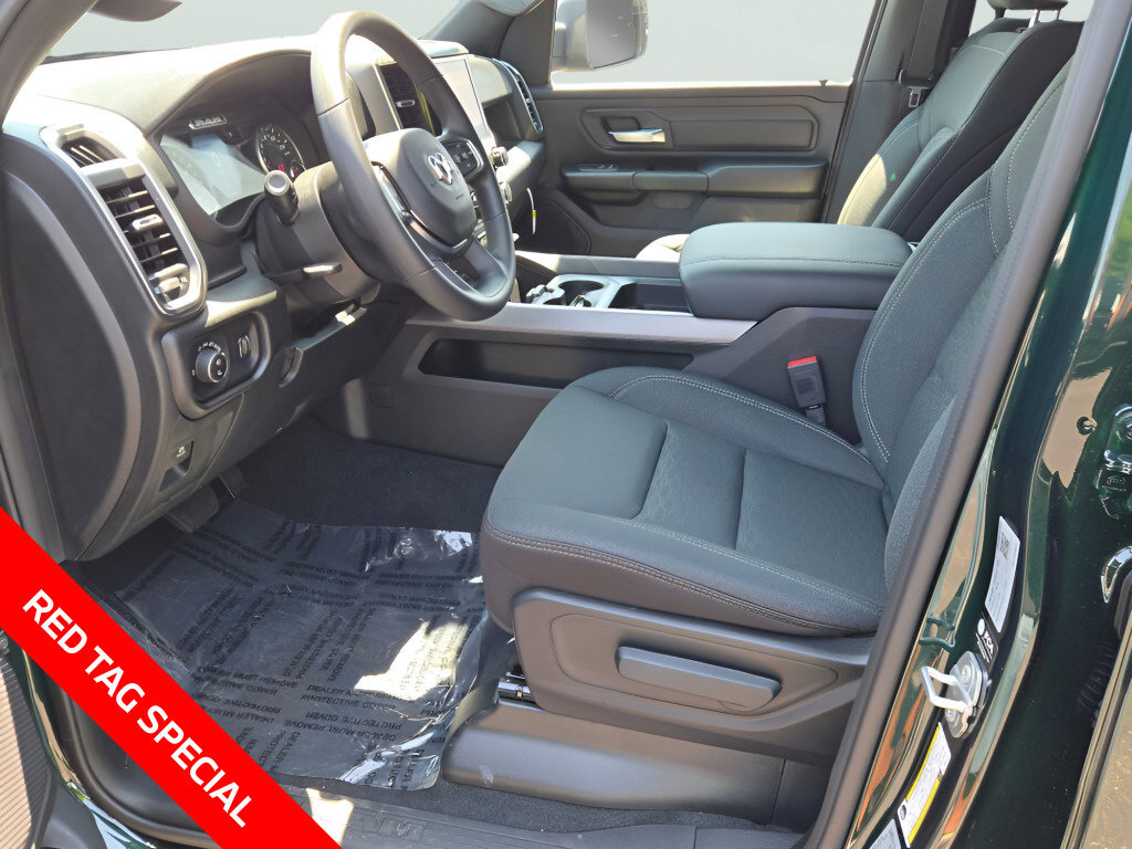 New 2026 RAM 1500 Express AWD/4WD image 26