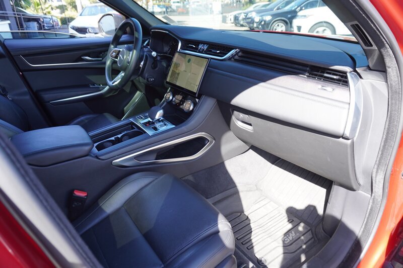 Used 2022 Jaguar F-PACE S AWD/4WD image 29