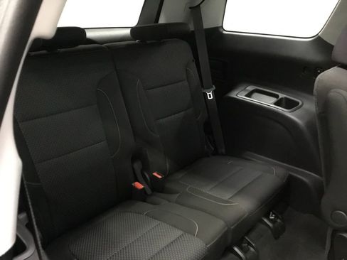 Used 2023 GMC Acadia SLE w/ Driver Convenience Package image 20