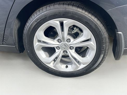 Used 2025 Honda Accord LX image 11