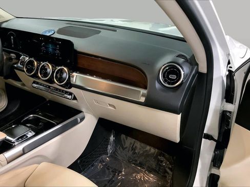 Used 2020 Mercedes-Benz GLB 250 4MATIC image 18