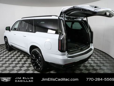 Certified 2026 Cadillac Escalade ESV Platinum Sport w/ LPO, ONYX Package image 38