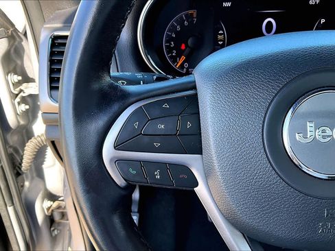 Used 2021 Jeep Grand Cherokee Laredo X image 20