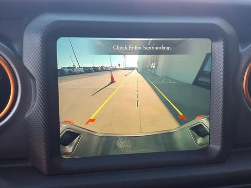 Used 2022 Jeep Gladiator Mojave w/ LED Lighting Group image 4