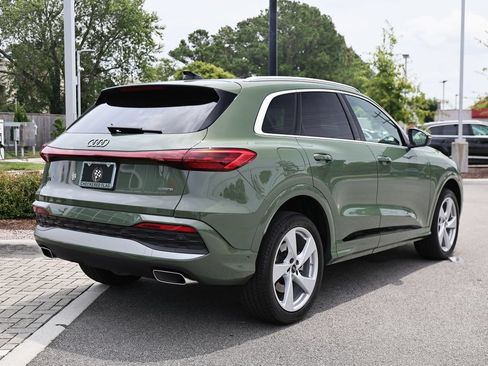 Certified 2025 Audi Q5 Premium w/ Premium Plus AWD/4WD image 7